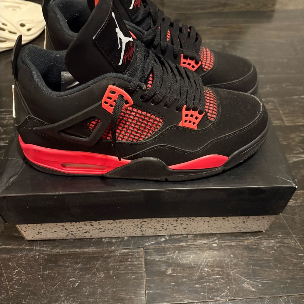 Jordan Men's Black and Red Athletic Sneakers